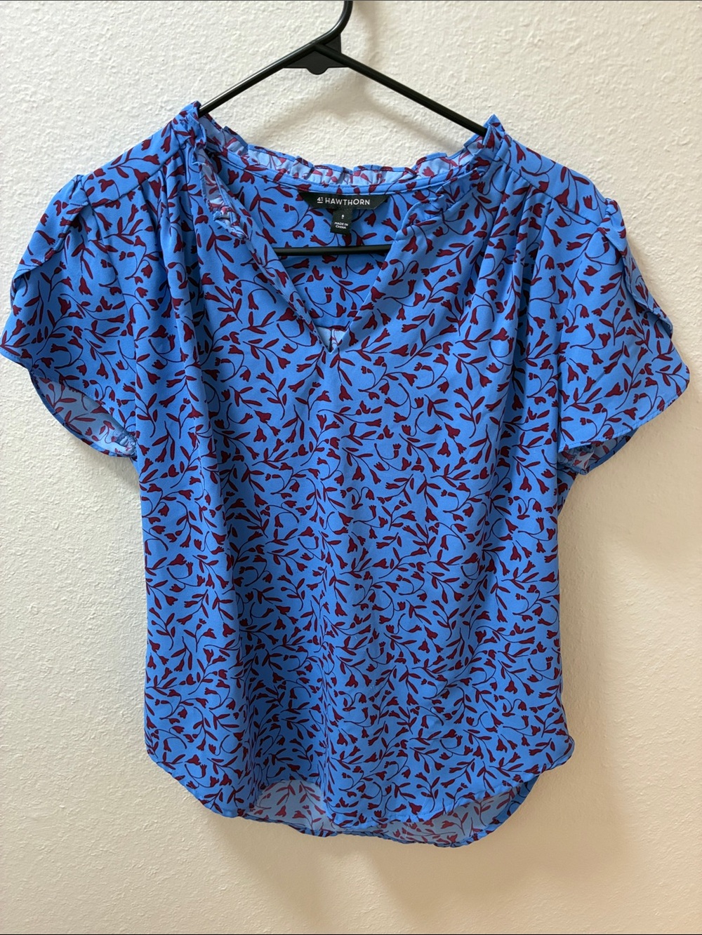 41 Hawthorn Blue Short Sleeve Blouse with Burgundy Leaf Print